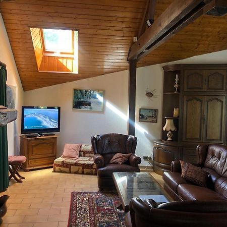 Maison/Gite Familial Dans Le Jura A 200M Du Lac Avec Piscine Privee Marigny  Ngoại thất bức ảnh